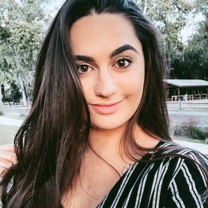 Meet your Posher, Olivia